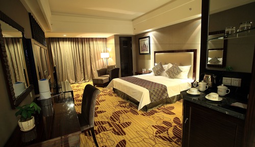 Deluxe Suite