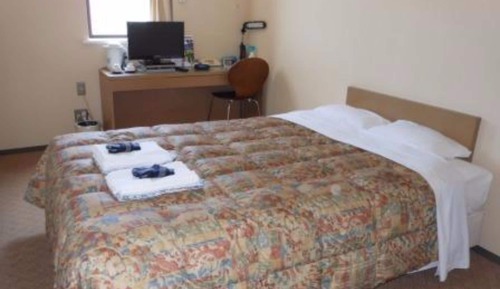 Double Room, Smoking