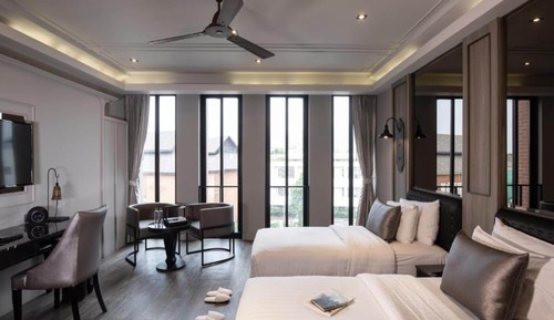 Premier Room