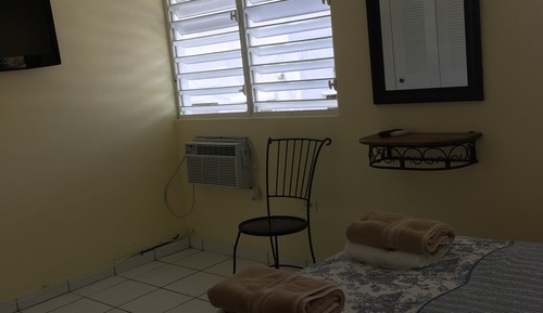 2 Bedroom Apartment (6 guest) Downstairs 