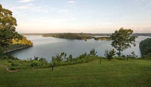 Room, 2 Queen Beds, Balcony, Lake View