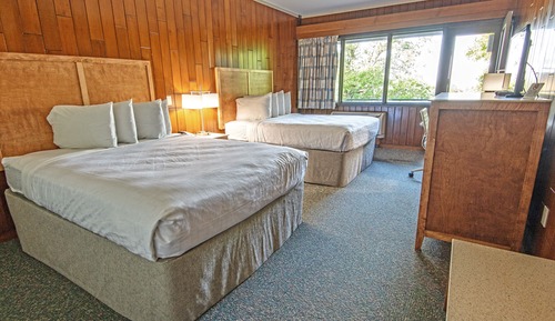 Standard Double Room, 2 Queen Beds, Balcony, Lake View