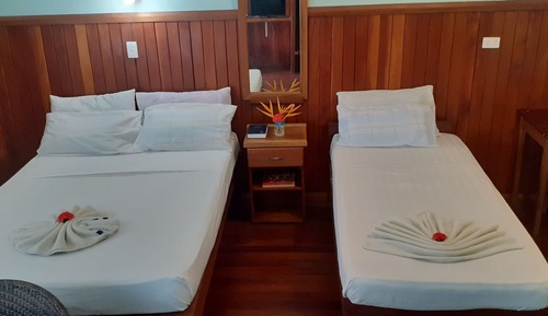 Island Wing Suite (Top Floor)