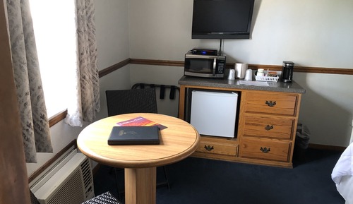 Room (The Retreat)