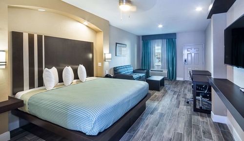 Standard Room, 1 King Bed, Non Smoking