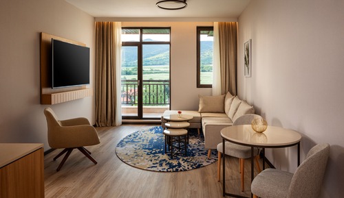 Suite, Mountain View (Regency)