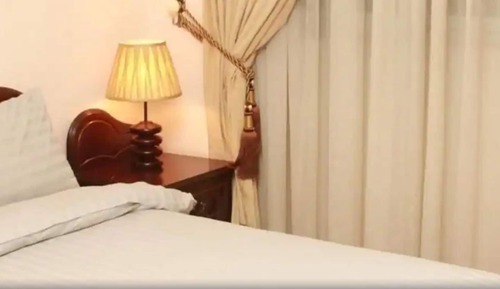 Business Suite, 1 King Bed