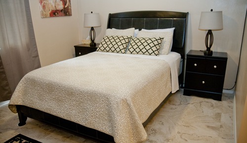 Basic Room, 1 Queen Bed