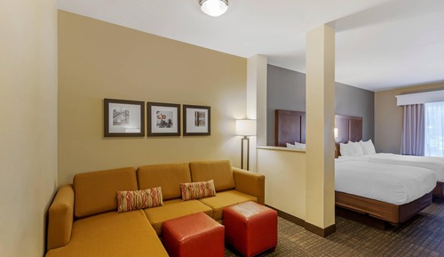 Suite, Multiple Beds, Non Smoking, Bathtub (2 Queen, 2 Person Sofa Bed)