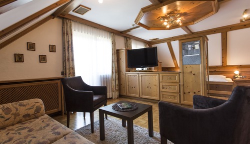 Comfort room D