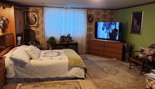 Room, Private Bathroom (2 Story Bungalow)