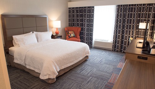 Room, 1 King Bed, Accessible (Hearing)