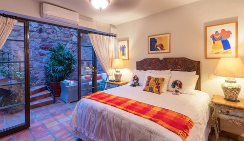 Deluxe Double Room, Ensuite, Courtyard View (Suite 49)