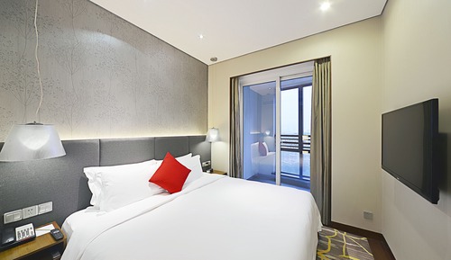 Two-Bedroom Deluxe Apartment