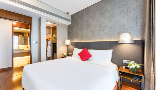 1 Bedroom Deluxe Apartment