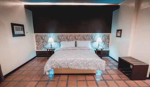 2 Suite Rooms
