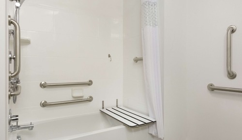 Room, 2 Queen Beds, Accessible, Non Smoking (mob/hearing acc w/ bathtub)