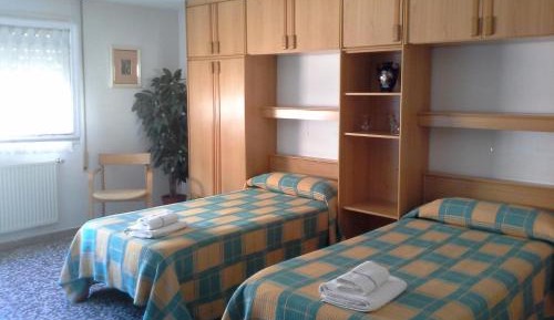 Triple Room with Shared Bathroom