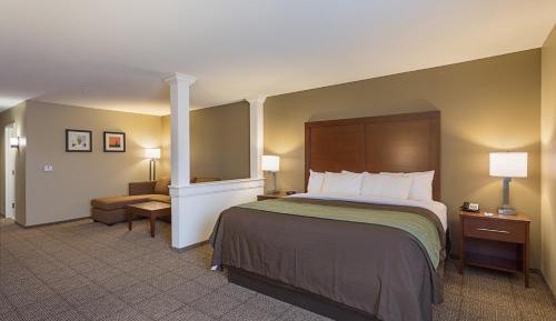 King Suite - Accessible/Non-Smoking