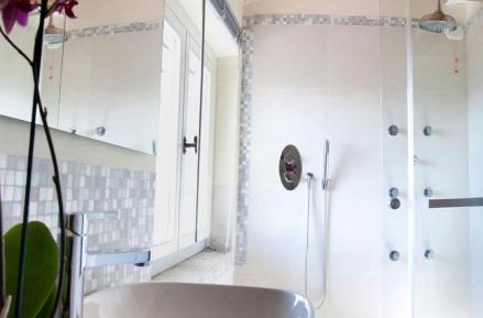 One-Bedroom Apartment - Split Level