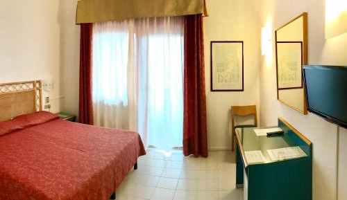 Double Room with Extra Bed (2 Adults + 1 Child)