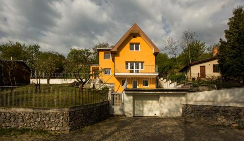 Three-Bedroom Holiday Home 