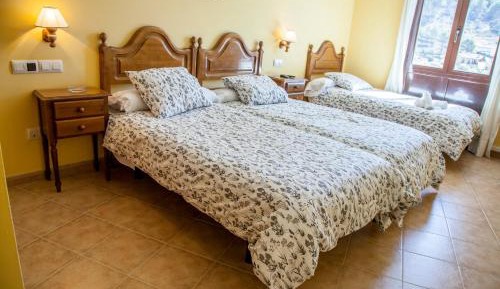 Basic Triple Room