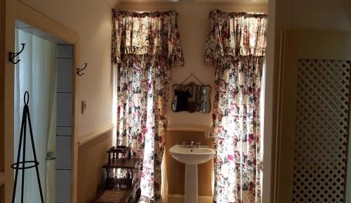 Deluxe King or Twin Room