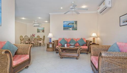 Grand Villa With Spa Bath