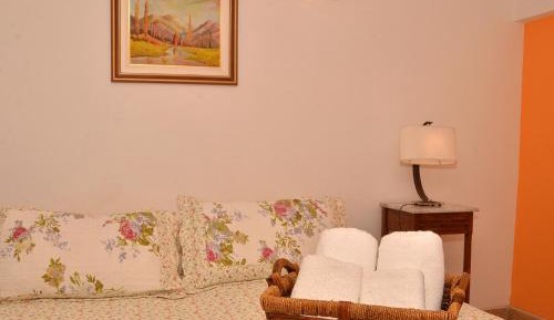 Apartment with Lake View