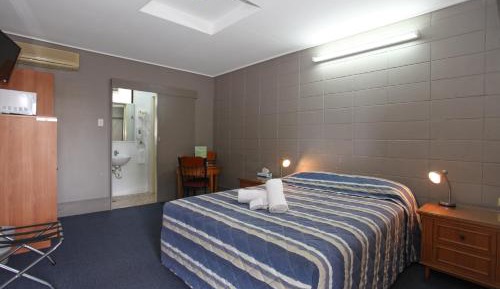 Standard Queen Room