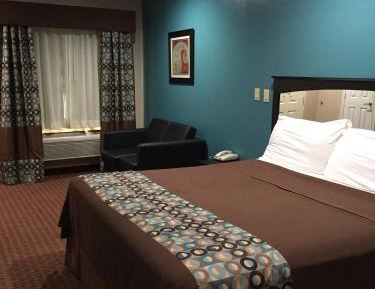Deluxe King Suite