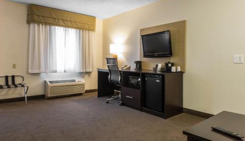 Queen Suite with Sofa Bed