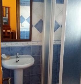 Double or Twin Room with Bathroom