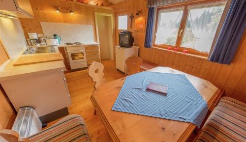 One-Bedroom Holiday Home