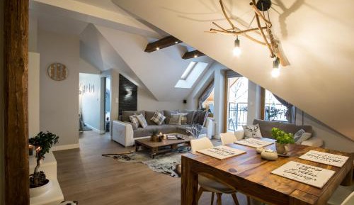 Deluxe Apartment
