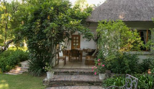 King Suite with Pool View