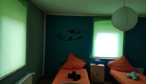 Basic Triple Room with Shared Bathroom