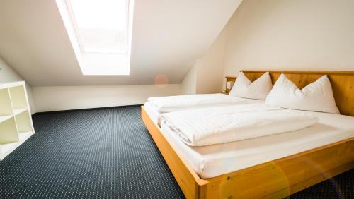 One-Bedroom Apartment (2 - 4 Adults)