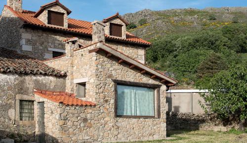 Six-Bedroom House