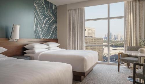 Queen Room with Two Queen Beds with Accessible Tub - Disability Access
