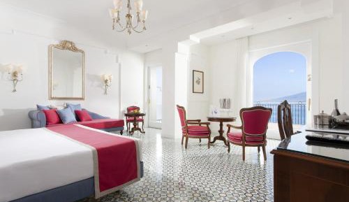 Signature Suite with Hot Tub and Sea View