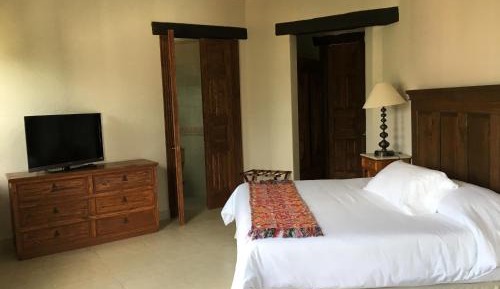 Suite with Mountain View