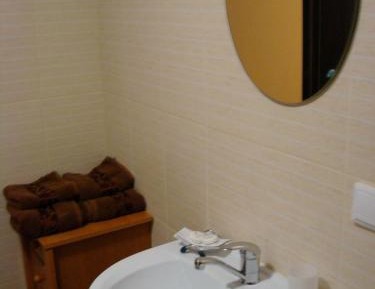 Twin Room with Private Bathroom