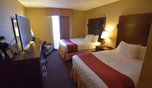 Queen Room with Two Queen Beds - Non-Smoking