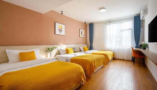 Comfort Triple Room