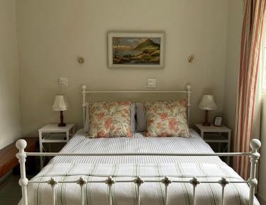 Studio Apartment with Queen Bed