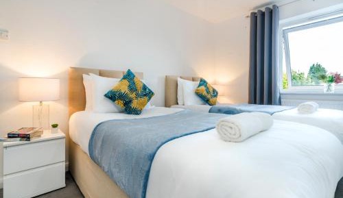 Three-Bedroom Superior Apartment