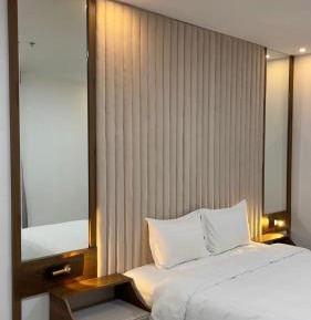 Deluxe Room (2 Adults + 1 Child)