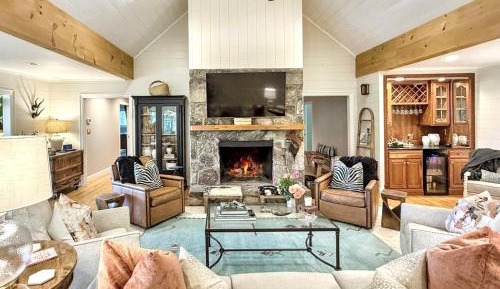 Four-Bedroom Apartment